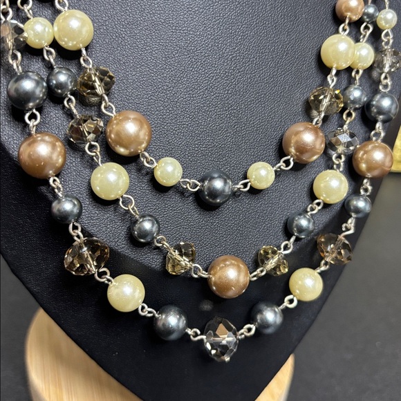 Elegant Multi-Color Faux Pearl Silver Tone Layered Beaded Necklace - Picture 2 of 8